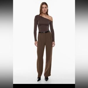 Aritzia Effortless Pant